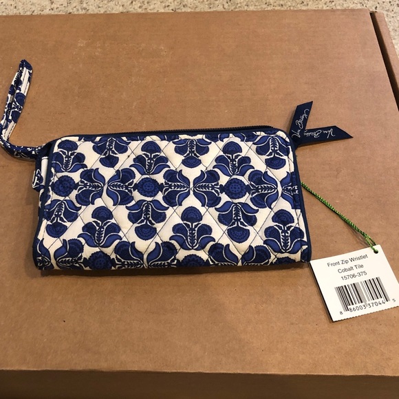 Vera Bradley Handbags - Very Bradley Front Zip Wristlet Cobalt Tile